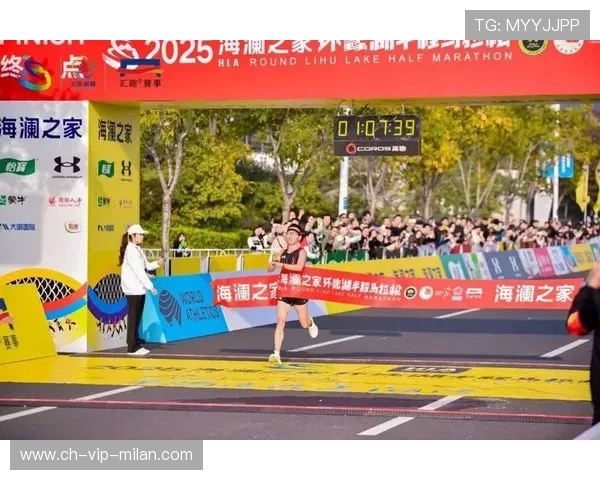 1.7万名跑友奔赴江苏无锡最美湖湾 在秋日暖阳中感受运动激情,宝马投屏 1.7万名跑友奔赴江苏无锡最美湖湾 在秋日暖阳中感受运动激情,宝马投屏