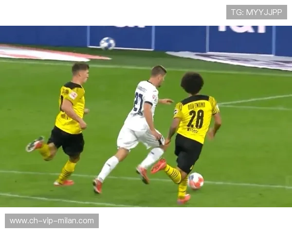 多特提前锁定出线优势!小将集体爆发 多特提前锁定出线优势!小将集体爆发