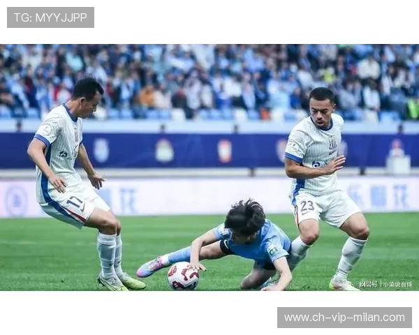 上海申花一次快速分球打穿防线