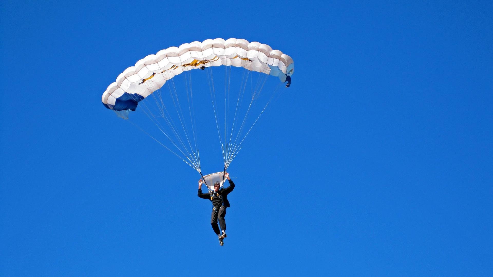 法甲联赛场馆音效系统对观众情绪影响评估